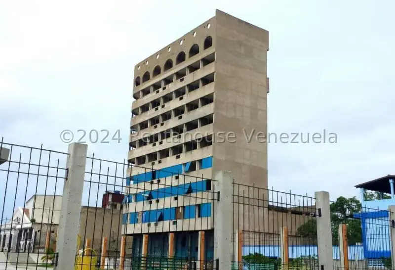 Comercial (Edificio) en Venta en Zona Colonial, Carabobo - 2