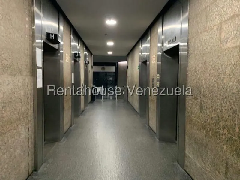 Oficina en Venta en Prados del Este, Distrito Metropolitano - 12