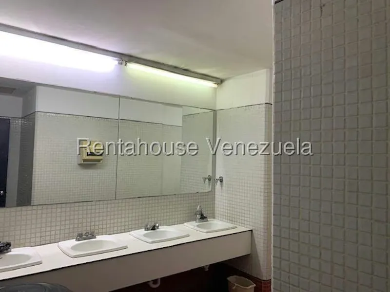 Oficina en Venta en Prados del Este, Distrito Metropolitano - 9