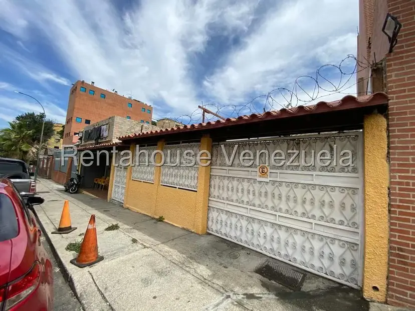 Casa (Multipes Niveles) en Venta en Santa Monica, Distrito Metropolitano