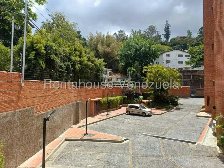 Apartamento (1 Nivel) en Alquiler en El Hatillo, Distrito Metropolitano - 2