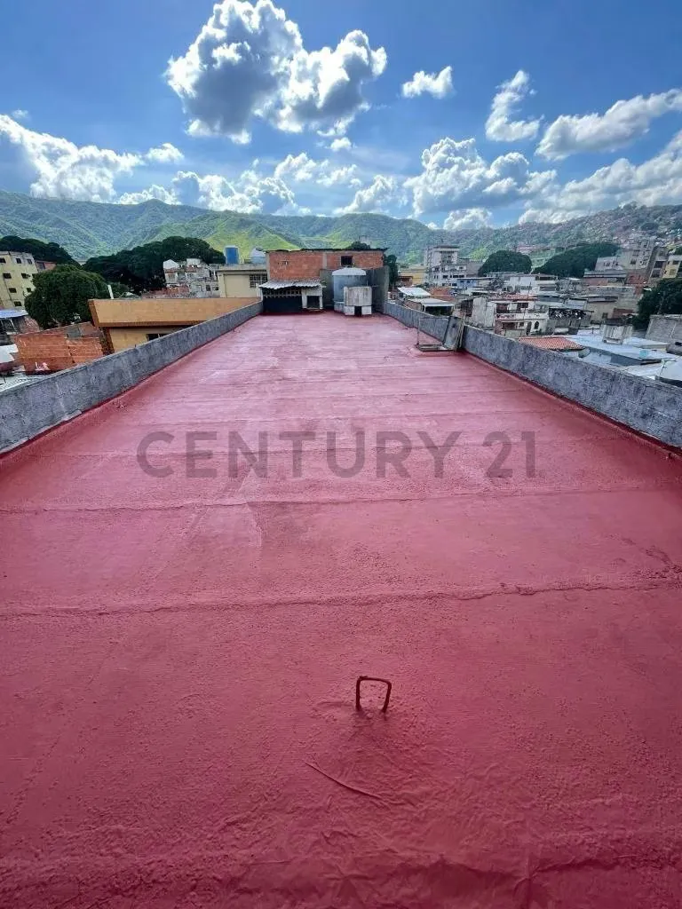 En Alquiler: Edificio Comercial e Industrial en El Cementerio - 12