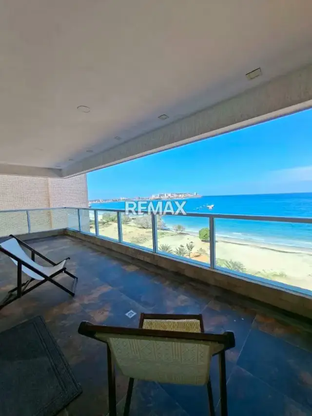 APARTAMENTO EN PLAYA MORENO CON VISTA Y SALIDA AL MAR
