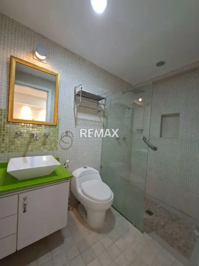 APARTAMENTO EN PLAYA MORENO CON VISTA Y SALIDA AL MAR - 18