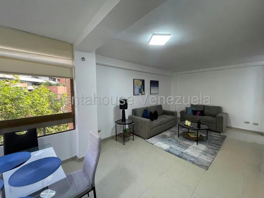 Apartamento (1 Nivel) en Alquiler en Los Naranjos del Cafetal, Distrito Metropolitano - 25