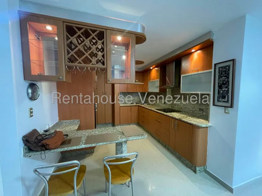 Apartamento (1 Nivel) en Alquiler en Los Naranjos del Cafetal, Distrito Metropolitano - 30