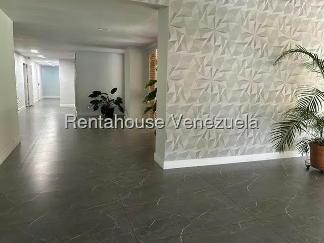 Apartamento (1 Nivel) en Alquiler en Los Naranjos del Cafetal, Distrito Metropolitano - 5