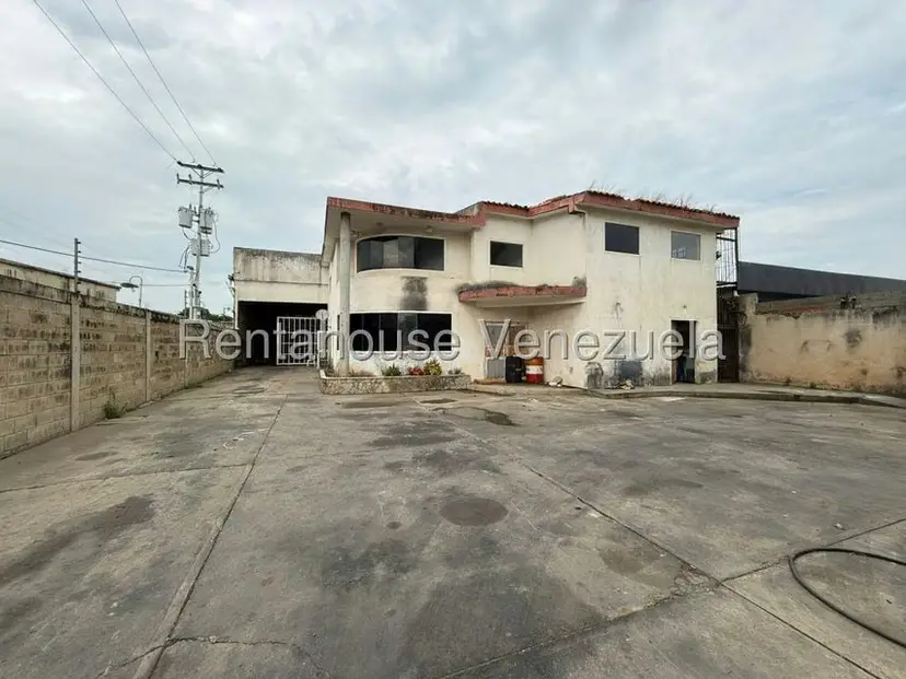 Comercial (Galpon - Deposito) en Venta en Cristobal Colon, Zulia