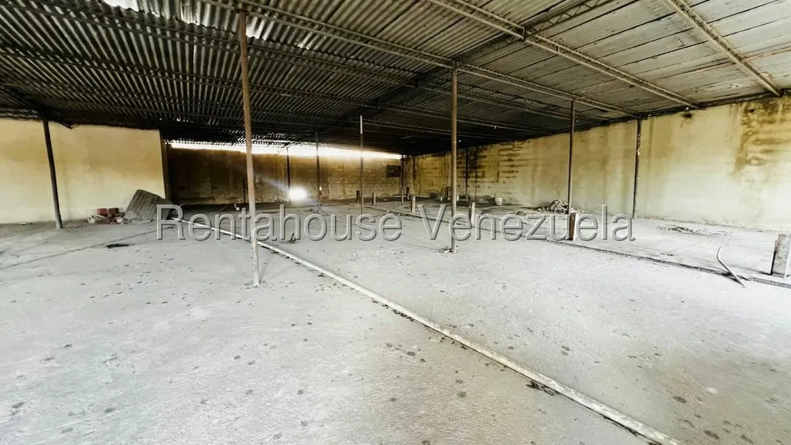 Terreno (Comercial) en Venta en Centro, Aragua - 16