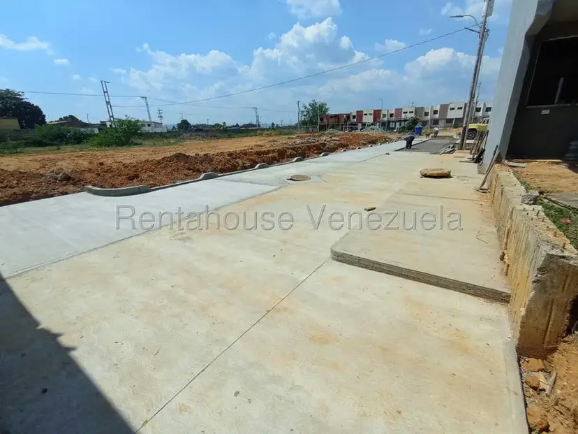 Terreno (Residencial) en Venta en La Piedad Norte, Lara