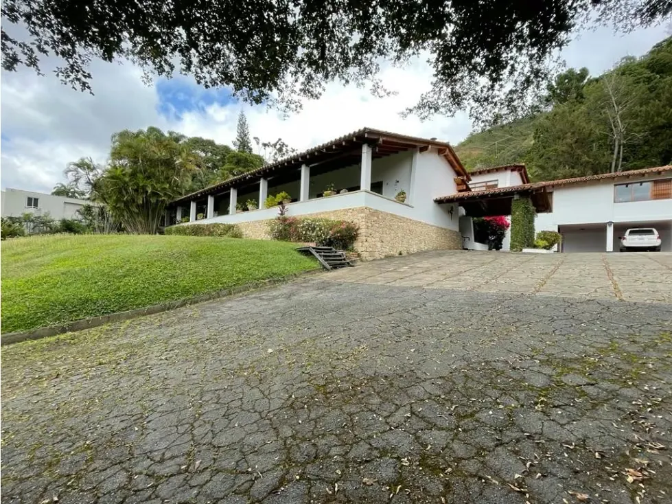 Se vende Casa 9000m² 4h/5b/20p , Los chorros