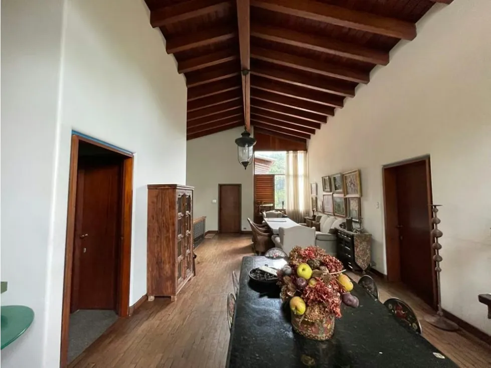Se vende Casa 9000m² 4h/5b/20p , Los chorros - 10