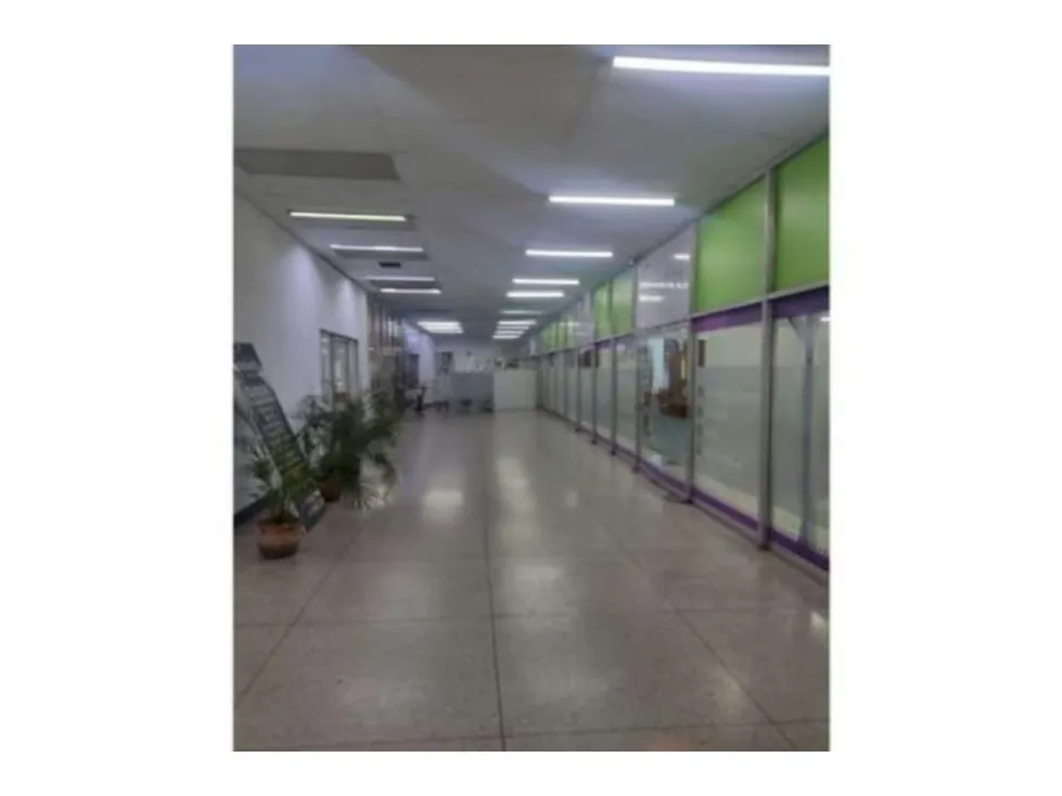 En Alquiler Local Comercial 120 mts2 Los Chaguaramos - 3
