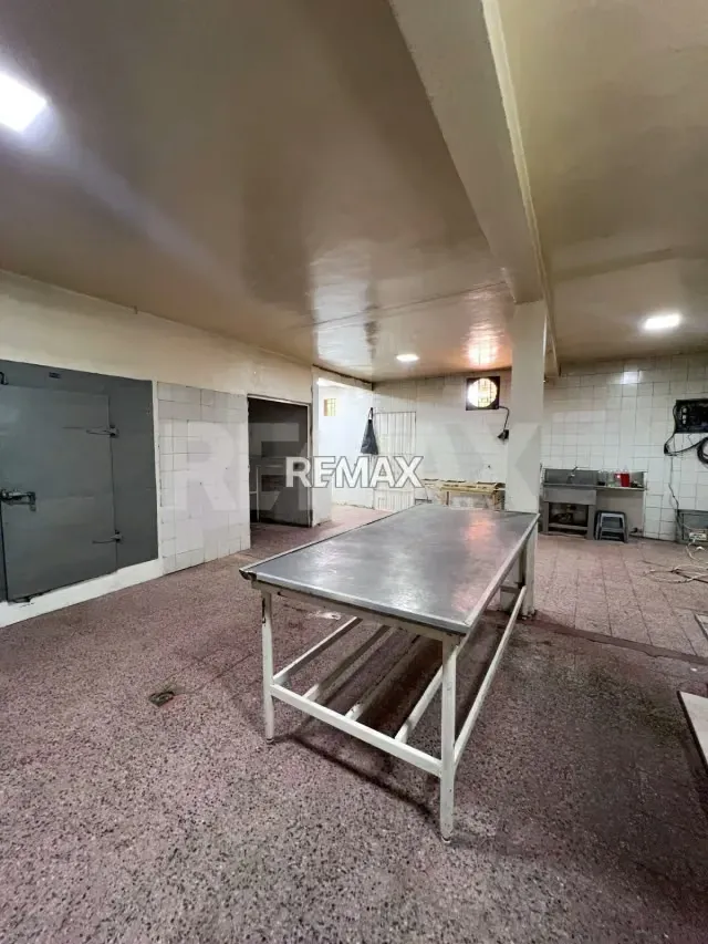 En venta local comercial equipado para restaurante en la Urbanización San Francisco - 2
