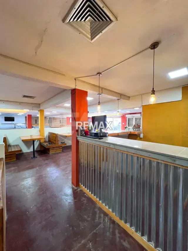 En venta local comercial equipado para restaurante en la Urbanización San Francisco - 7