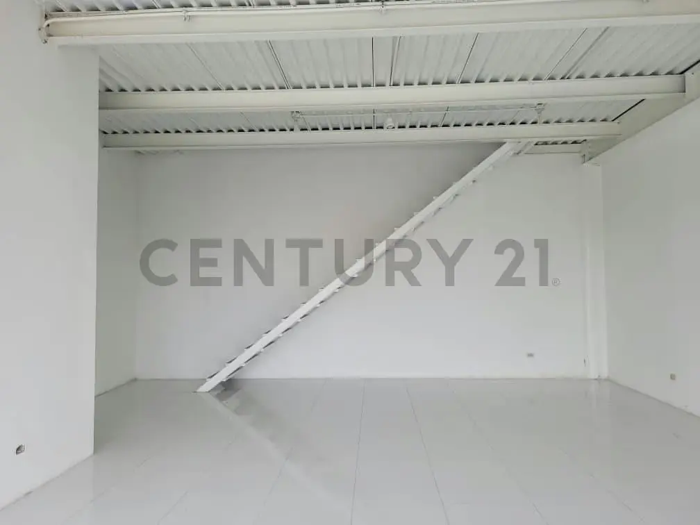 Local Comercial en Planta Baja C C PAO'S - 4