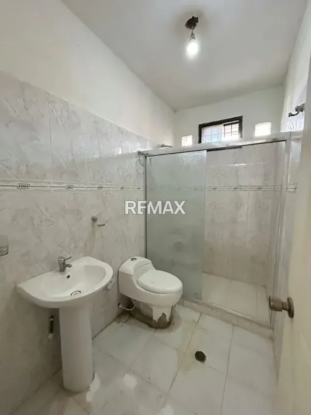En Venta 2 Casas con terreno de 631 m2 con POZO DE AGUA y Potencial para construir 2 Apartamentos en San Francisco de Cúpira San Diego - 3