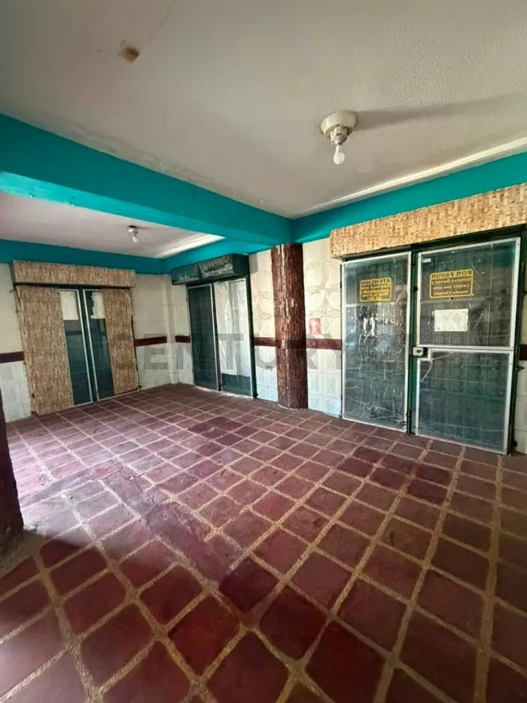 Alquiler de local comercial en Barcelona a una cuadra de la avenida cajigal.