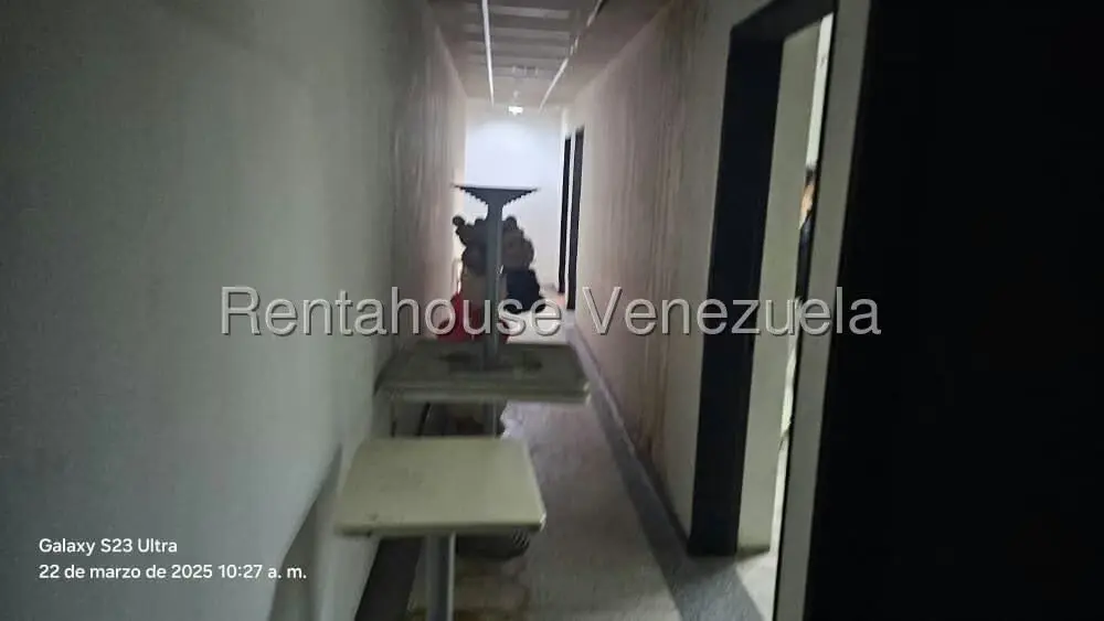 Local Comercial en Alquiler en Guatire, Miranda - 17