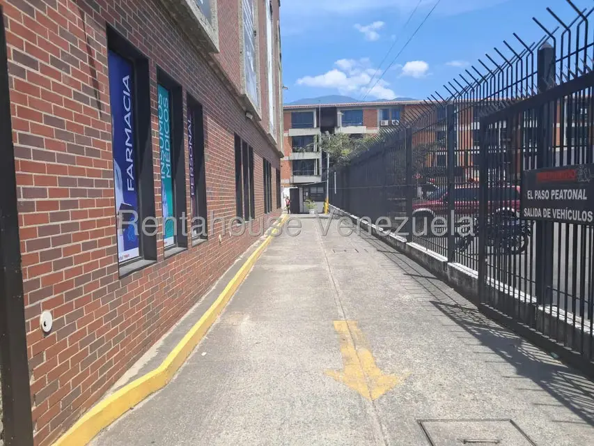 Local Comercial en Alquiler en Guatire, Miranda - 5