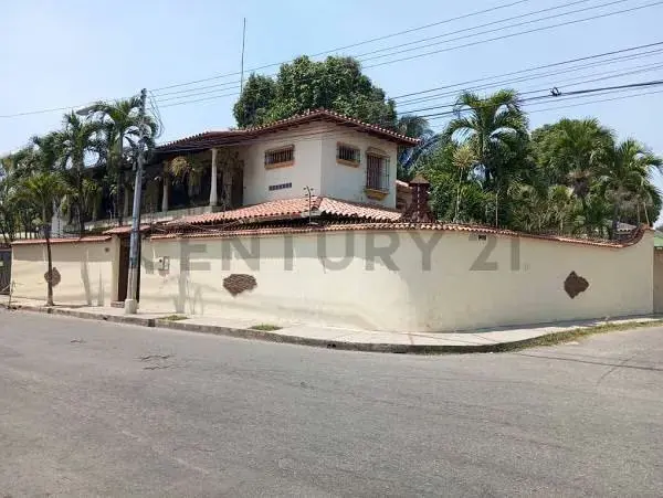 Casa En Venta En La Urbanización La Coromoto Maracay - 4