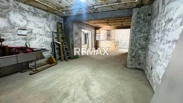 LOCAL COMERCIAL EN VENTA - URB. PARROQUIA ALTAGRACIA - 5