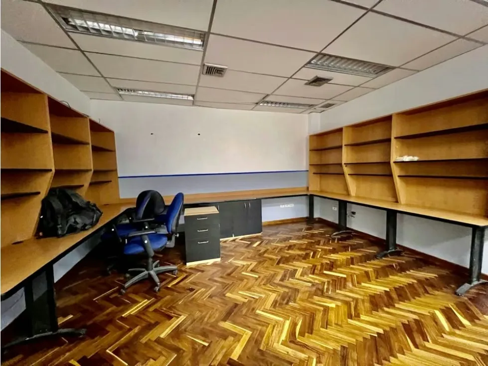Se vende oficina 135m2 1B El Marques - 6