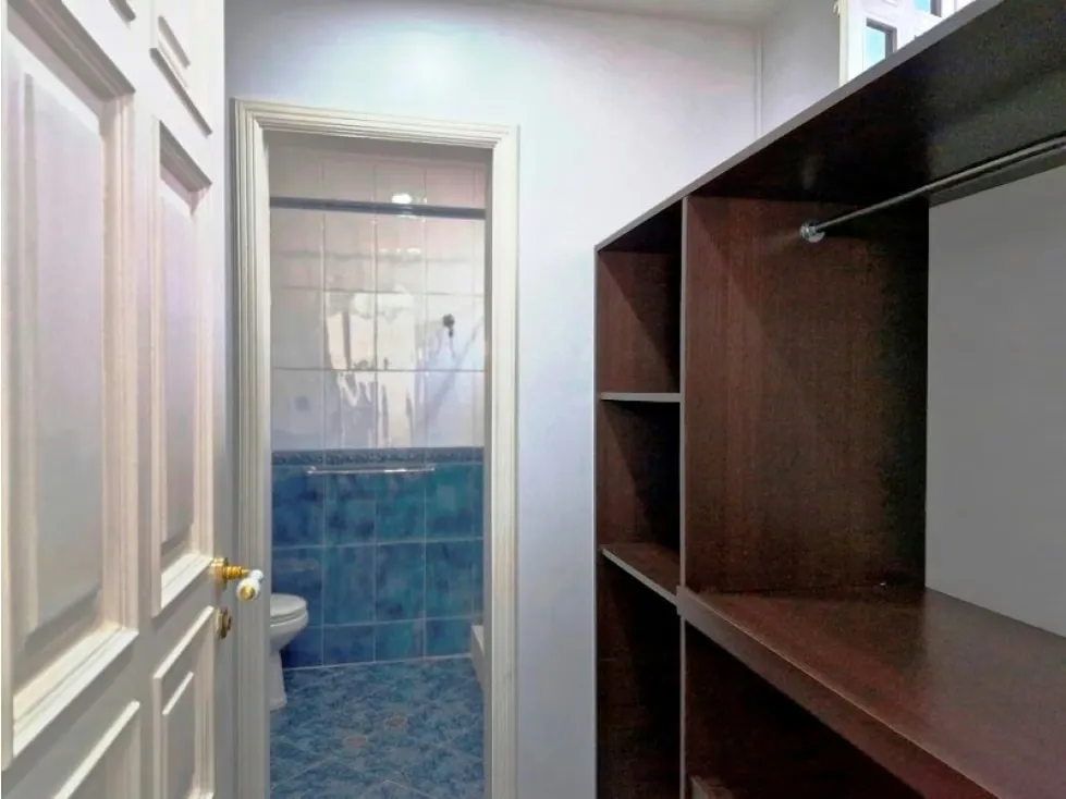 Alquilo casa 452m2 Los Naranjos 9932 - 23