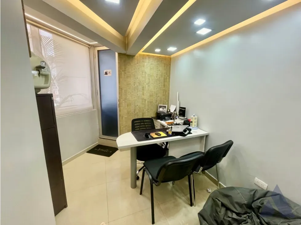 Se vende consultorio 114m2 El Rosal 6808 - 15