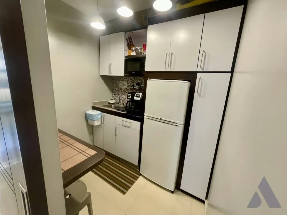 Se vende consultorio 114m2 El Rosal 6808 - 16