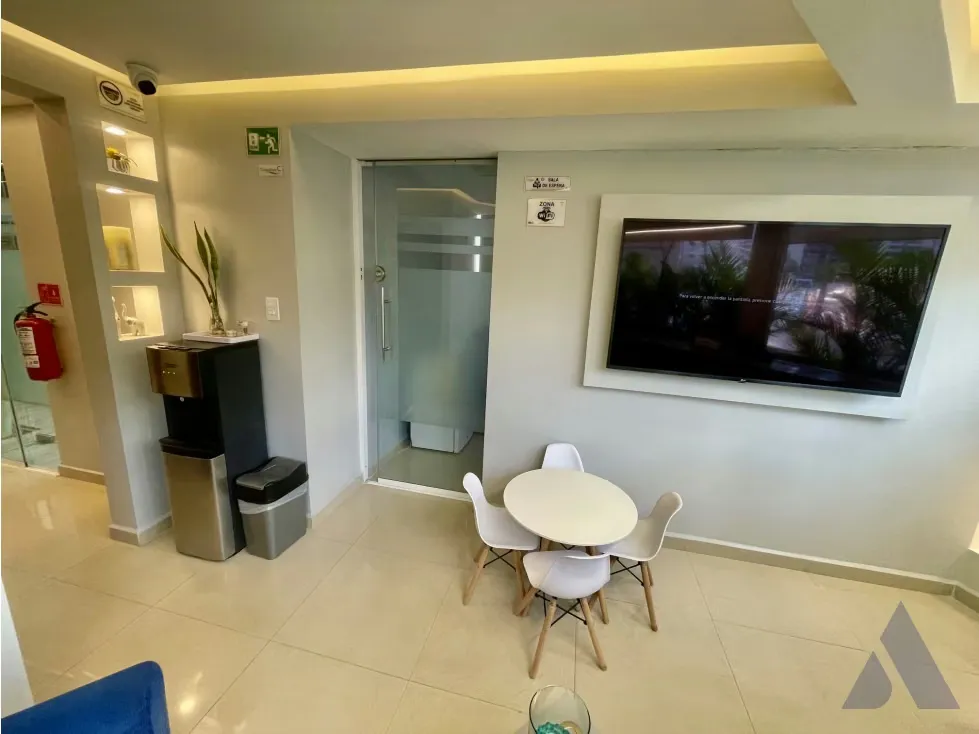 Se vende consultorio 114m2 El Rosal 6808 - 9