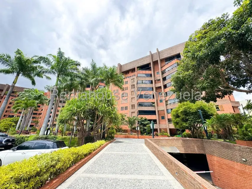 Apartamento (1 Nivel) en Venta en Los Chorros, Distrito Metropolitano - 2