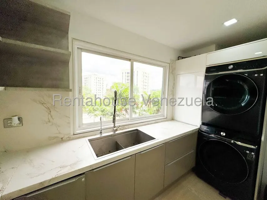 Apartamento (1 Nivel) en Venta en Los Chorros, Distrito Metropolitano - 26