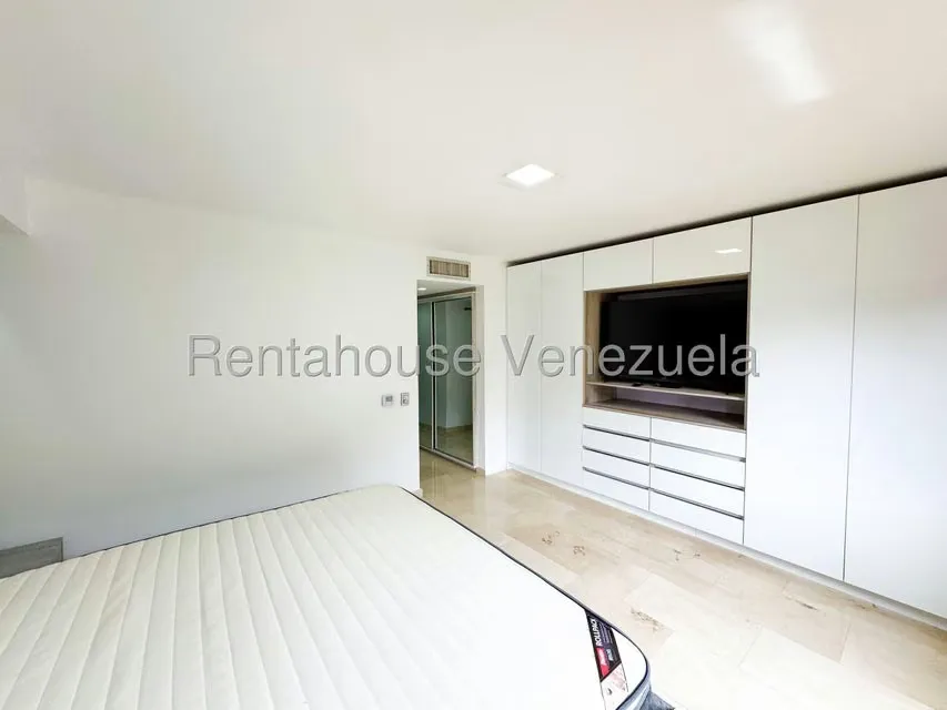 Apartamento (1 Nivel) en Venta en Los Chorros, Distrito Metropolitano - 33