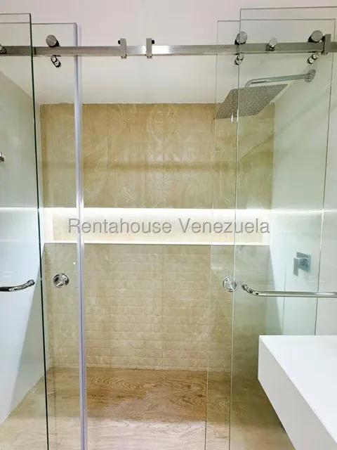 Apartamento (1 Nivel) en Venta en Los Chorros, Distrito Metropolitano - 37