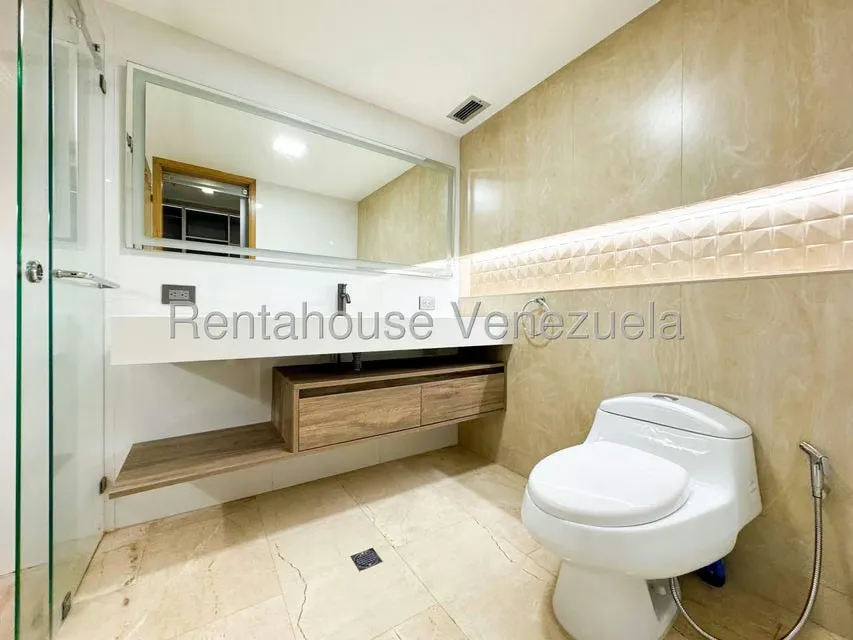 Apartamento (1 Nivel) en Venta en Los Chorros, Distrito Metropolitano - 38