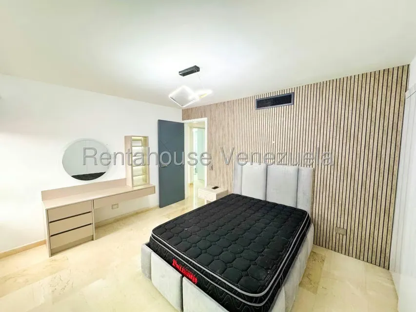 Apartamento (1 Nivel) en Venta en Los Chorros, Distrito Metropolitano - 39