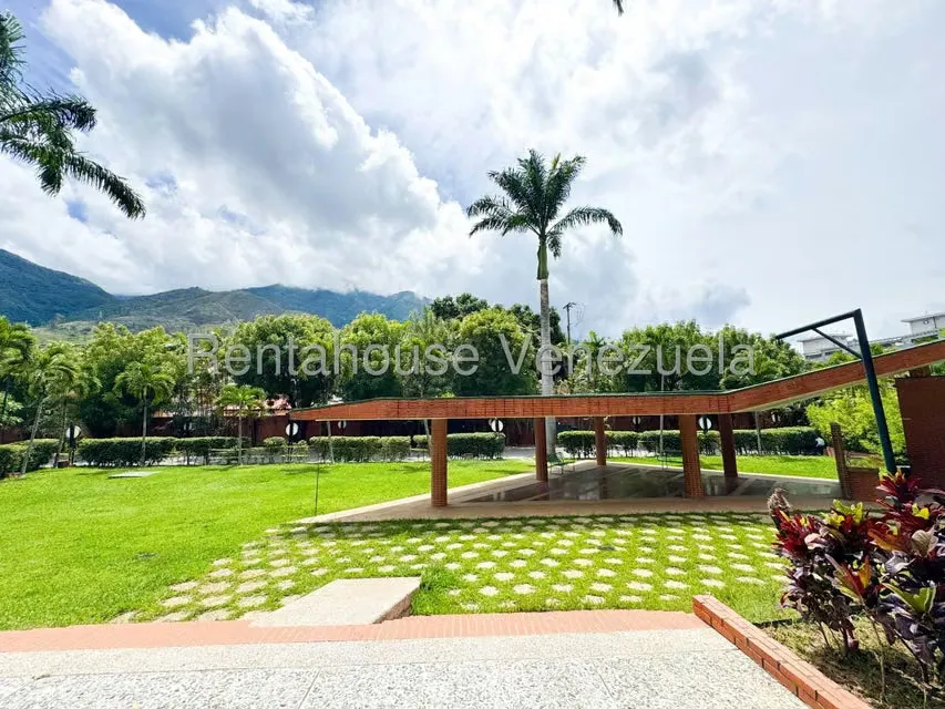 Apartamento (1 Nivel) en Venta en Los Chorros, Distrito Metropolitano - 4