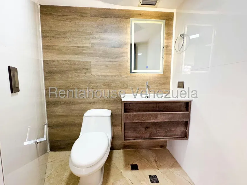 Apartamento (1 Nivel) en Venta en Los Chorros, Distrito Metropolitano - 47