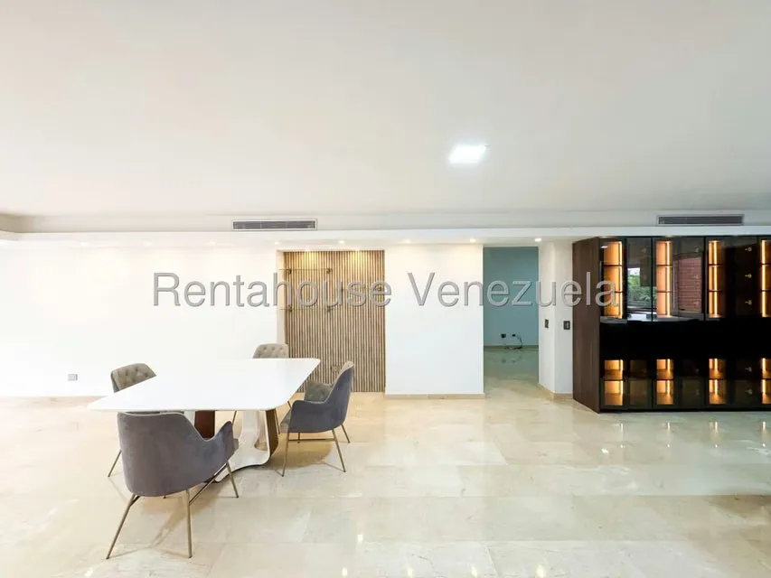 Apartamento (1 Nivel) en Venta en Los Chorros, Distrito Metropolitano - 10