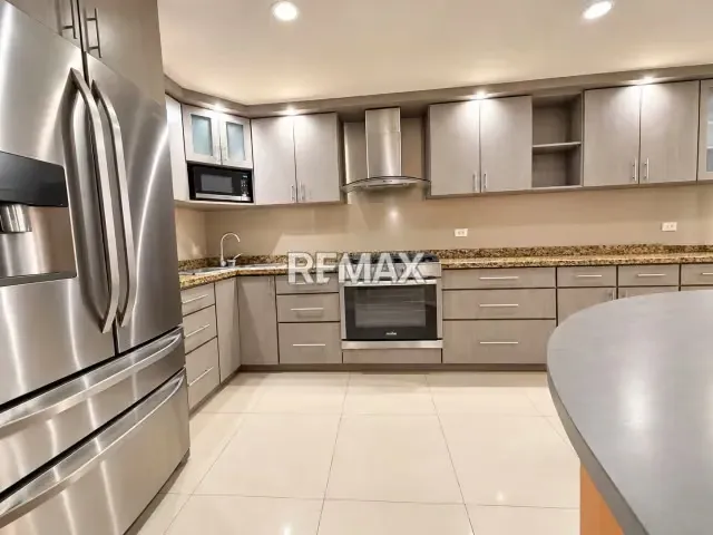 Casa en venta Montecristo, amplitud y comodidad