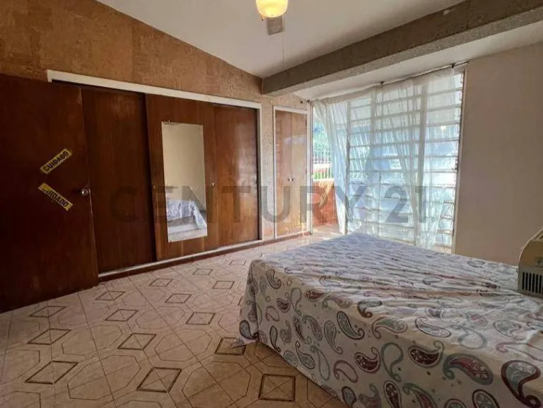 Venta Casa con gran potencial en La Trinidad - 11