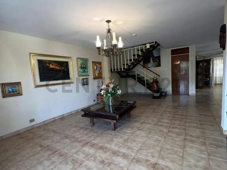 Venta Casa con gran potencial en La Trinidad - 4