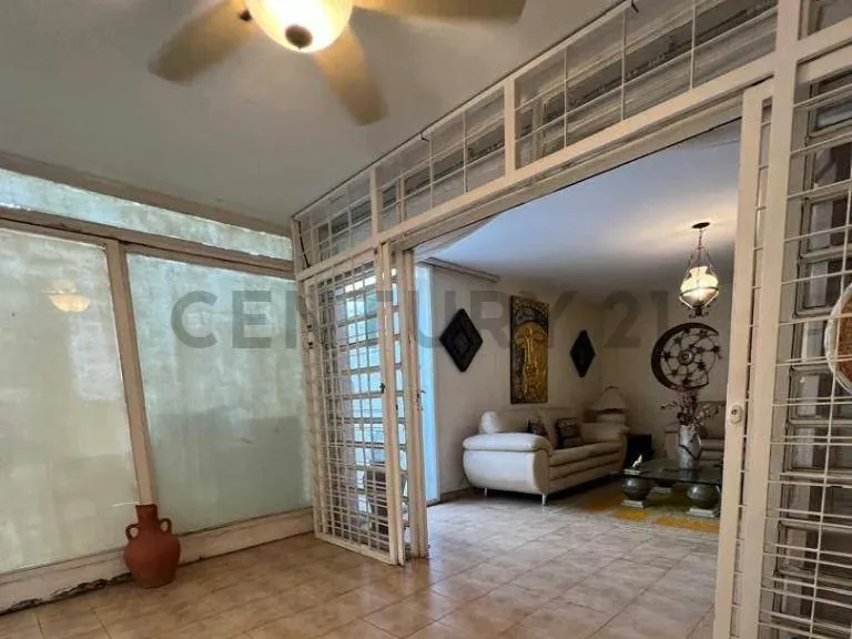 Venta Casa con gran potencial en La Trinidad - 6