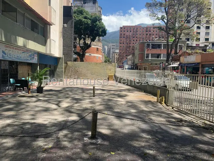 Galpon - Deposito en Alquiler en Sabana Grande, Distrito Metropolitano - 11