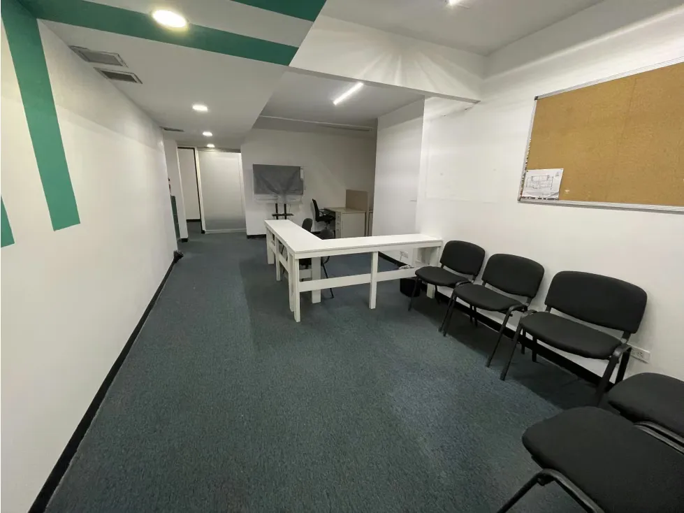Vendo/alquilo oficina 234m2 Torre Roraima 8296 - 12