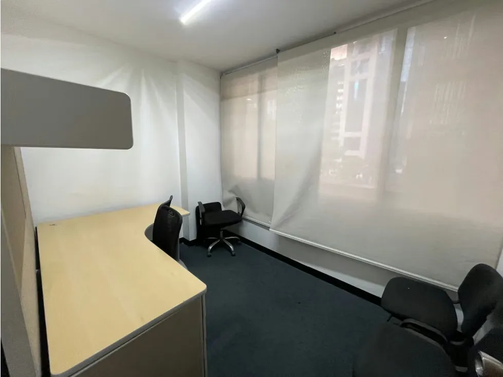 Vendo/alquilo oficina 234m2 Torre Roraima 8296 - 18