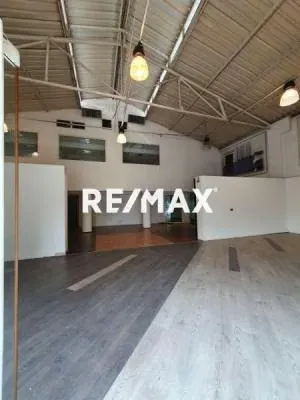 Venta de excelente Galpón en Chacao - 2