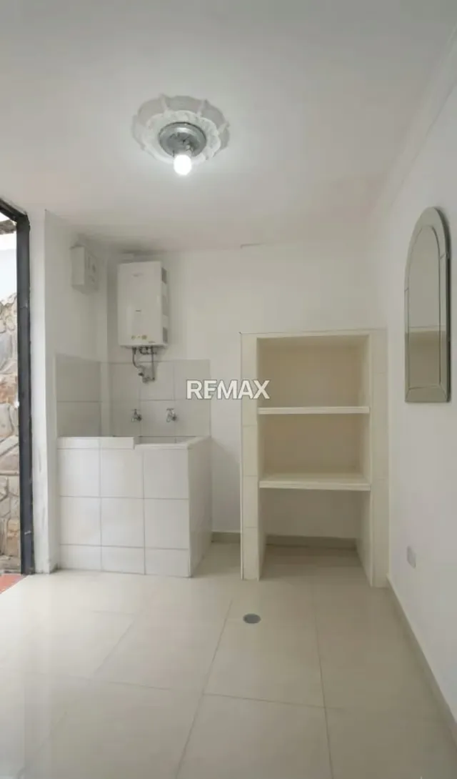 Casa en Alquiler: Espaciosa y Privada en Villa Araure - 2