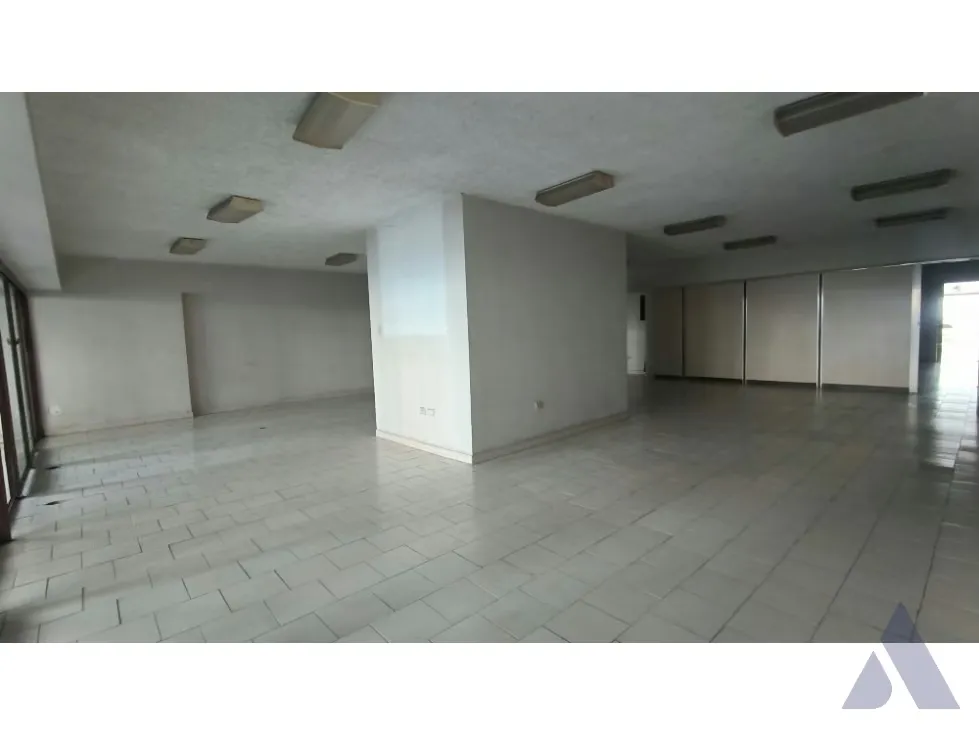 Se vende oficina/local 400m2 Santa Rosalía 6503 - 4